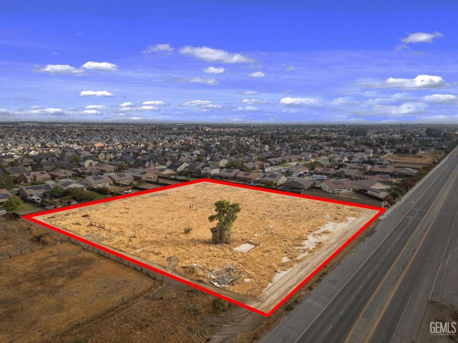 3.74 Acres of Mixed-Use Land for Sale in Bakersfield, California