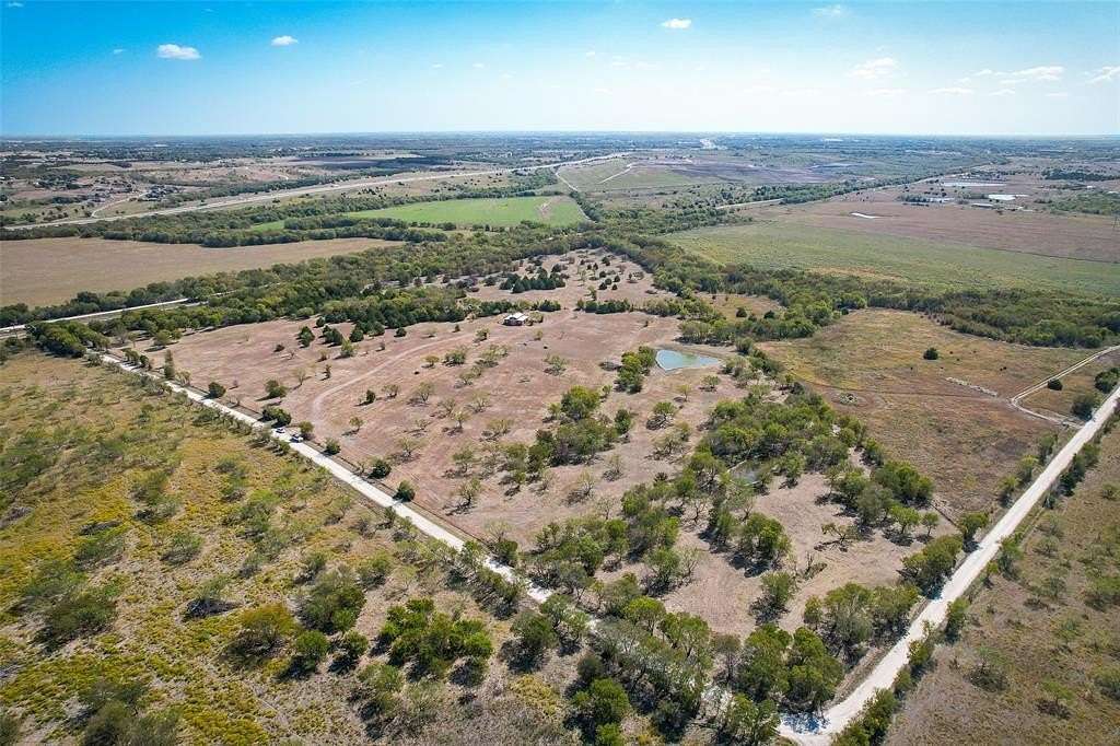 26.211 Acres of Agricultural Land for Sale in Palmer, Texas