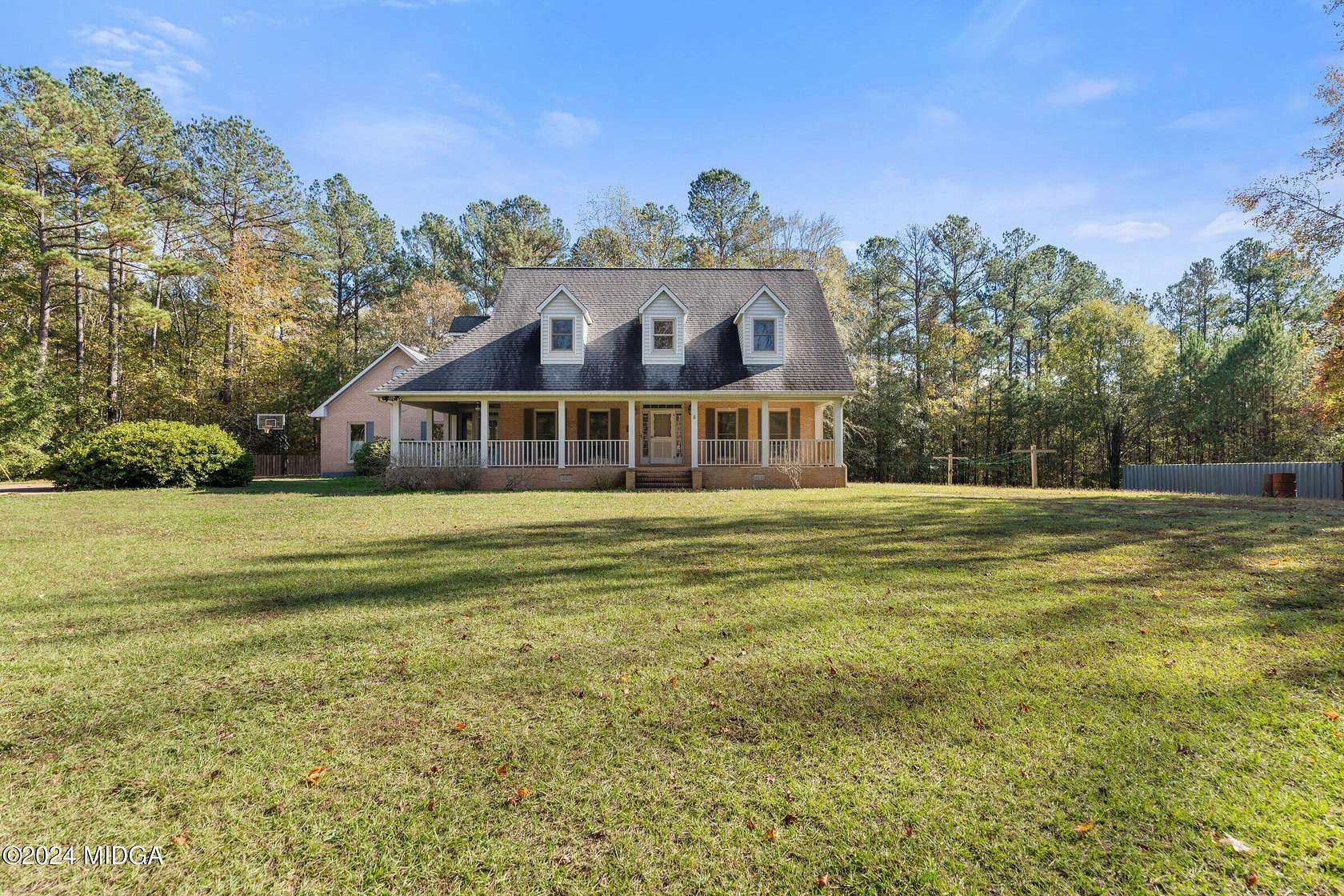 35 Acres of Land with Home for Sale in Gray, Georgia