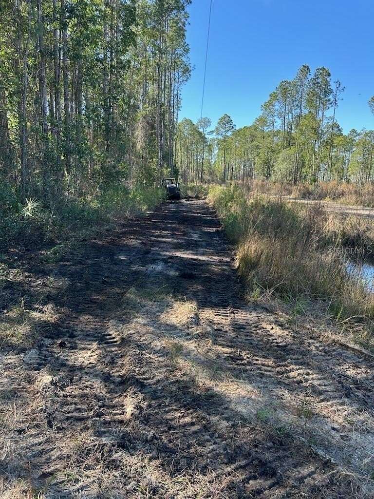 3.94 Acres of Land for Sale in Fort McCoy, Florida