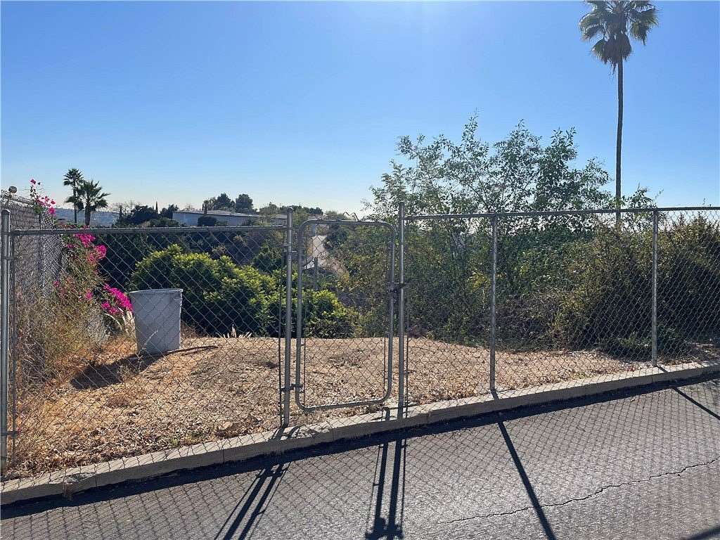 0.137 Acres of Land for Sale in Los Angeles, California