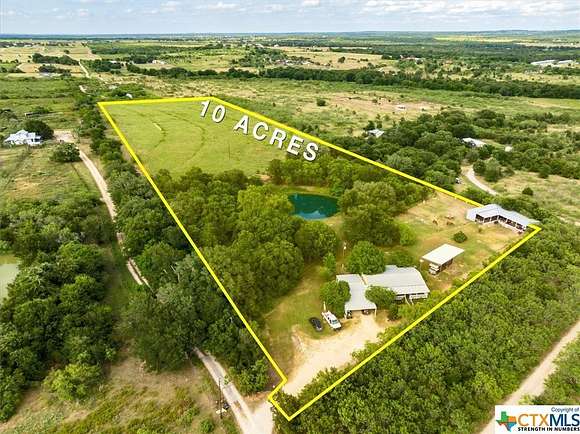 10.164 Acres of Land with Home for Sale in Dale, Texas