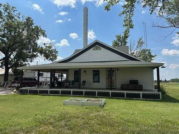 14.7 Acres of Land with Home for Sale in Elk City, Kansas