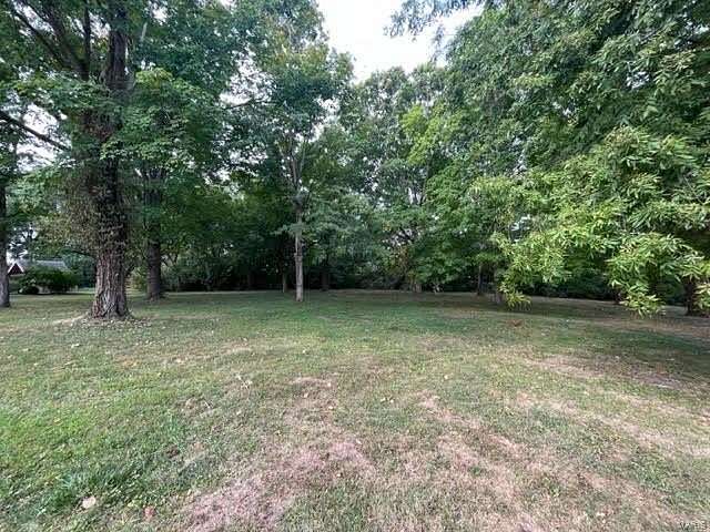 1.53 Acres of Residential Land for Sale in Quincy, Illinois