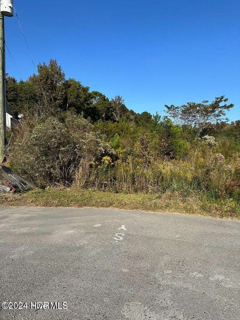 1.12 Acres of Residential Land for Sale in Richlands, North Carolina