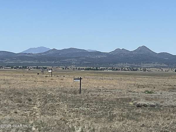 2 Acres of Residential Land for Sale in Paulden, Arizona