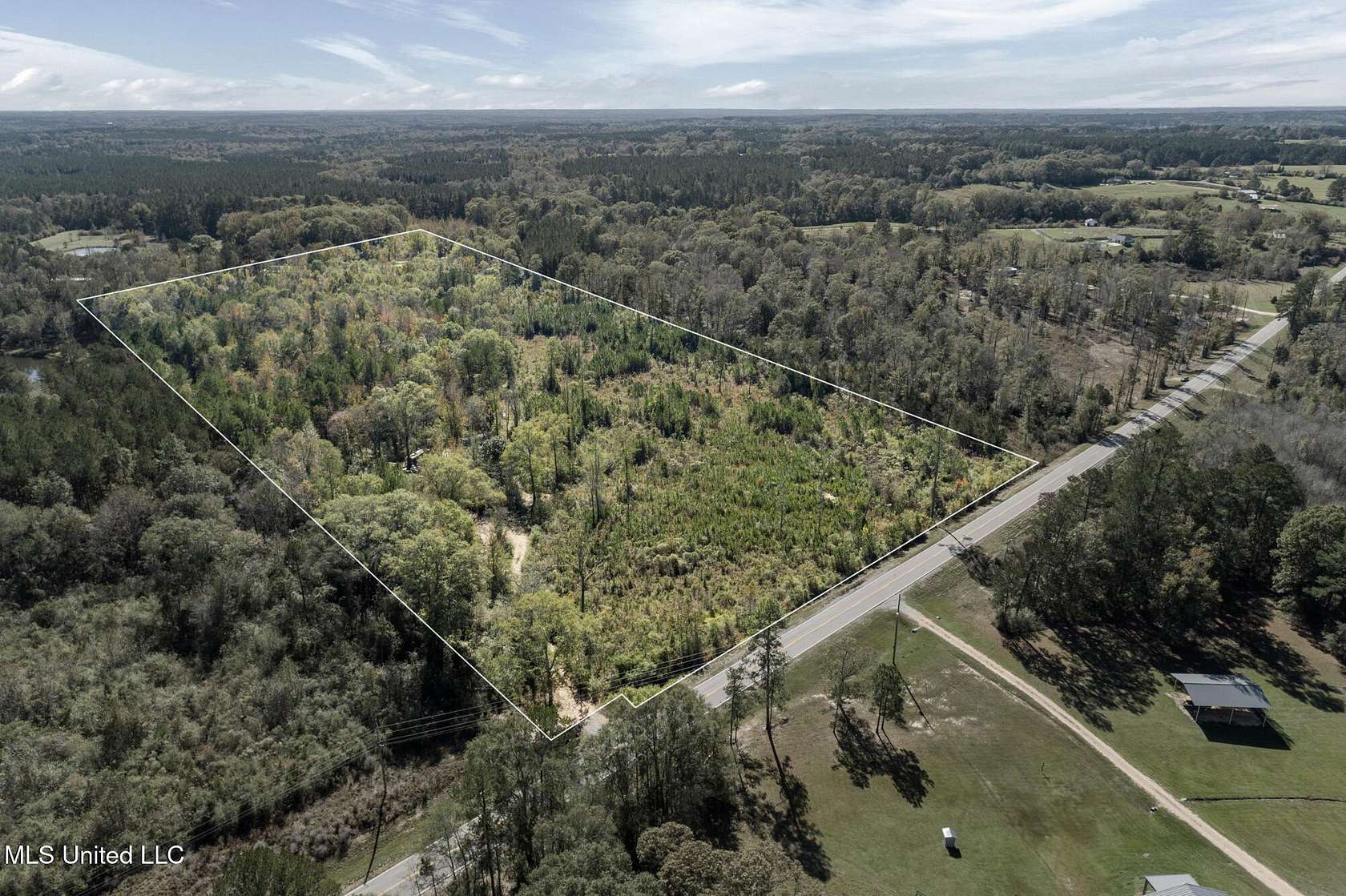 15.6 Acres of Land for Sale in Sumrall, Mississippi