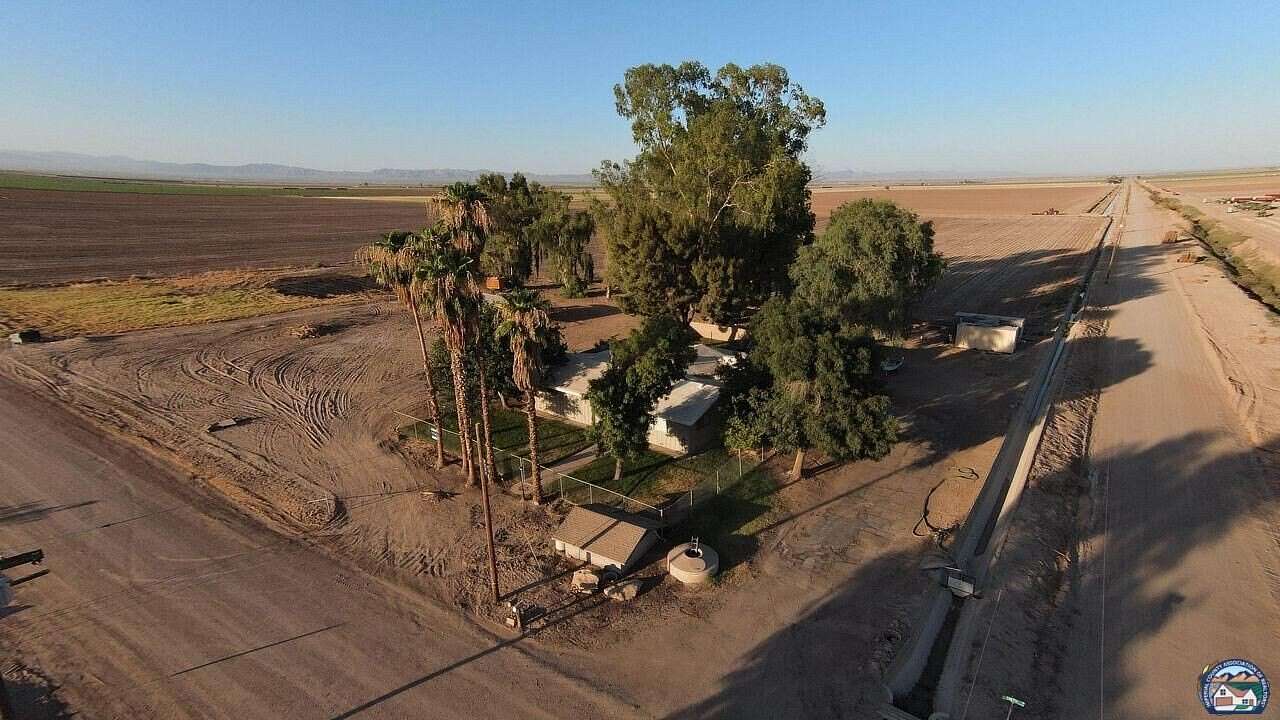 2 Acres of Residential Land with Home for Sale in Calipatria, California