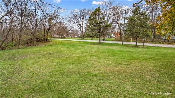 1.28 Acres of Residential Land with Home for Sale in Cary, Illinois