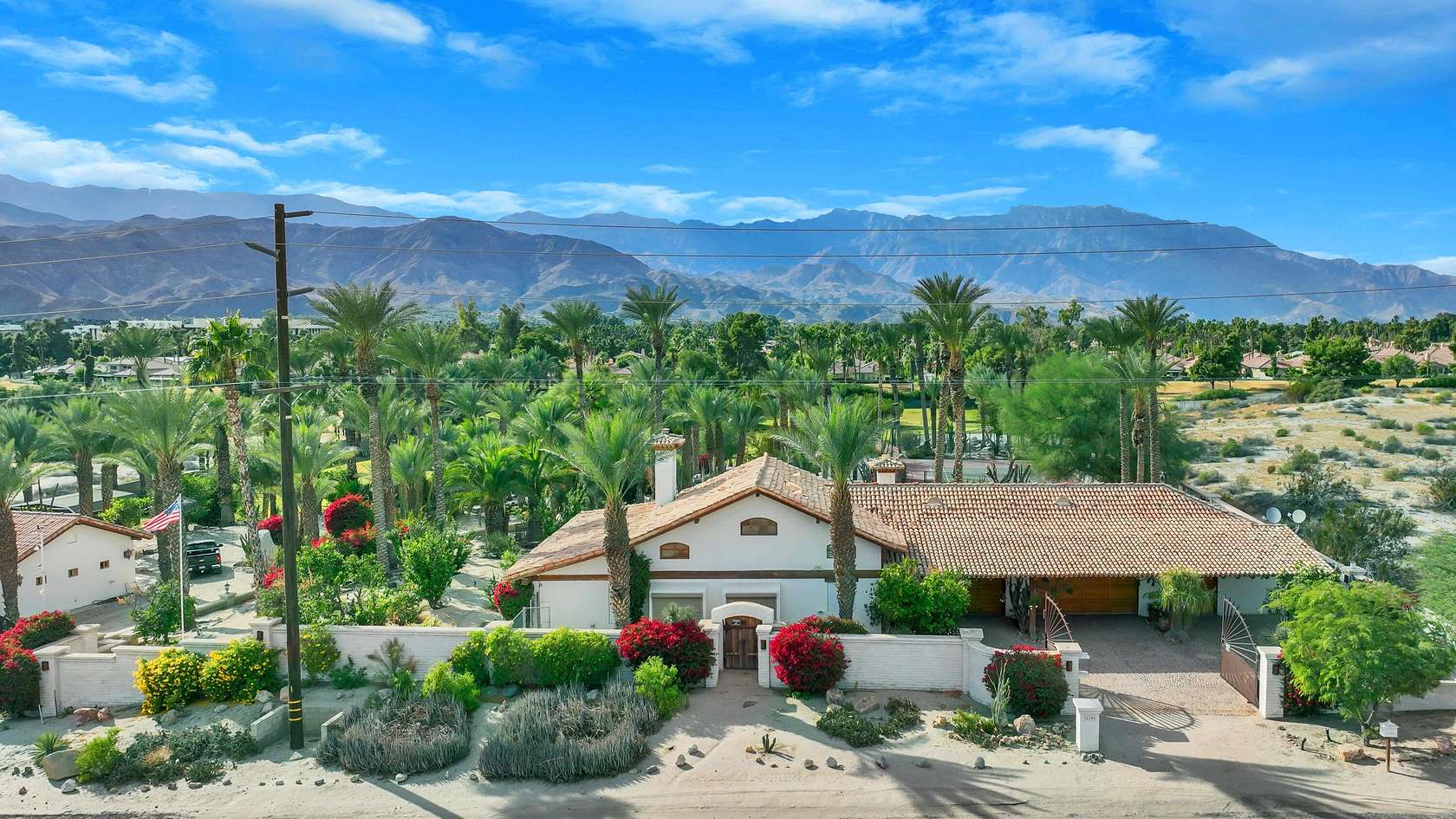 44.029 Acres of Land with Home for Sale in Rancho Mirage, California