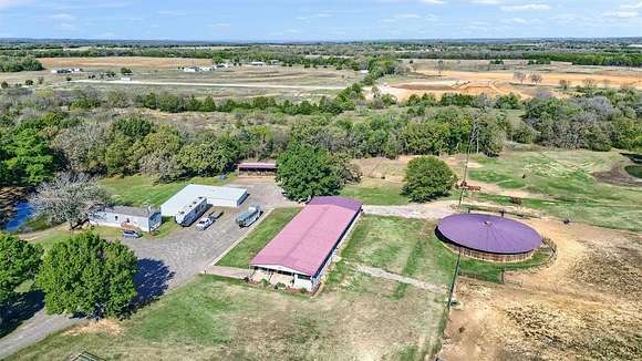 30.456 Acres of Land with Home for Sale in Gordonville, Texas