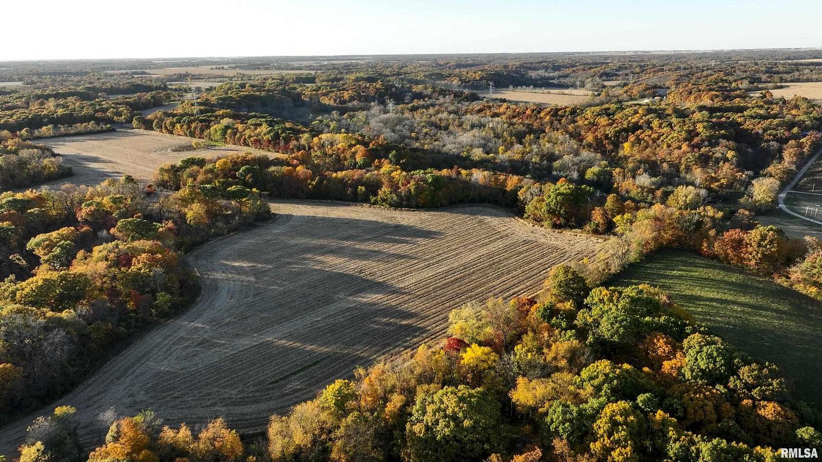 190 Acres of Land for Sale in Canton, Illinois