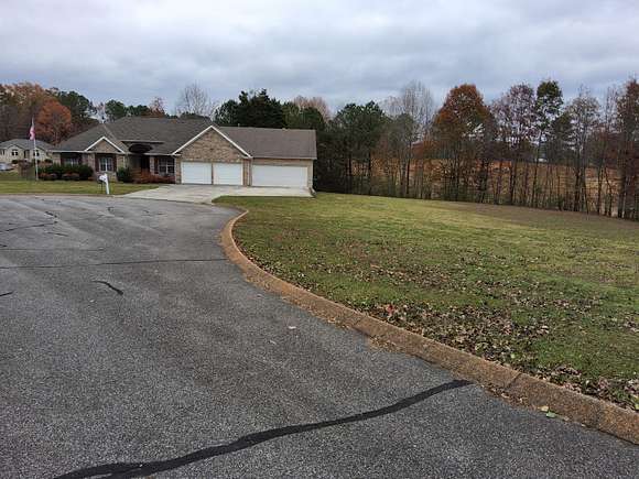 2 Acres of Residential Land with Home for Sale in Riceville, Tennessee