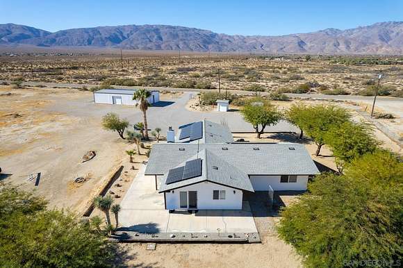 6.17 Acres of Residential Land with Home for Sale in Borrego Springs, California