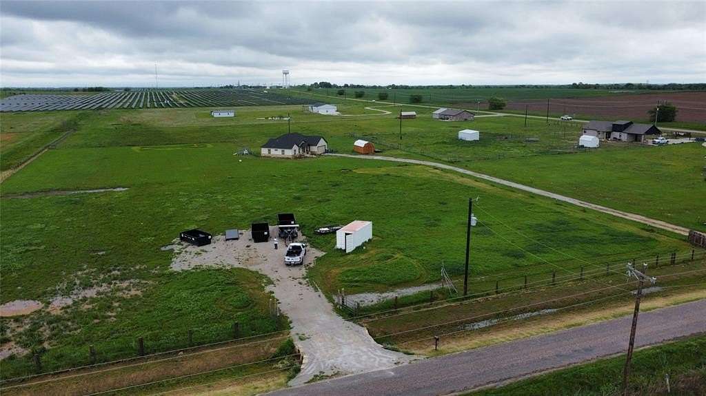 2 Acres of Residential Land for Sale in Whitesboro, Texas