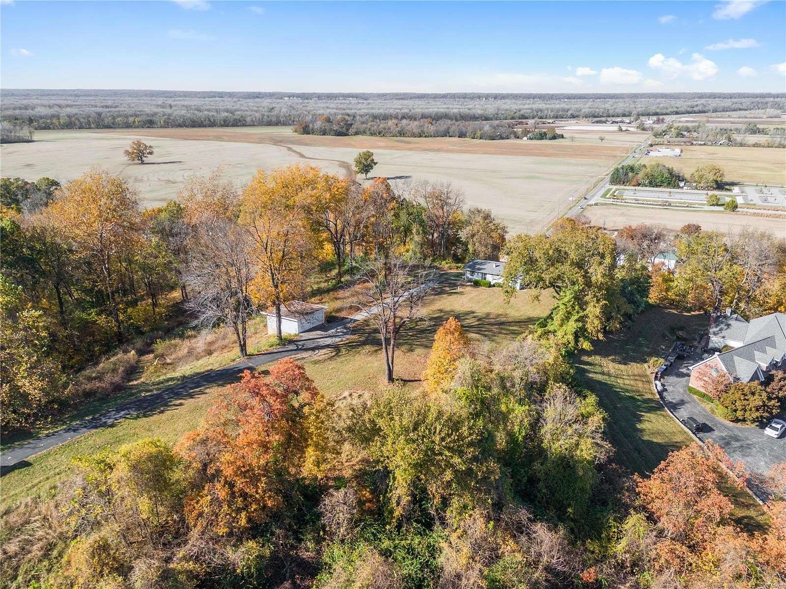 3.663 Acres of Residential Land with Home for Sale in Chesterfield, Missouri