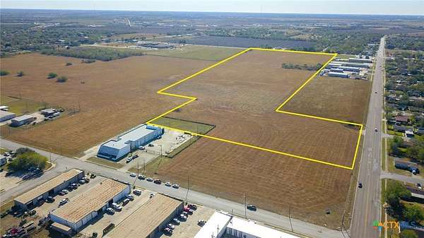 38.4 Acres of Land for Sale in Victoria, Texas