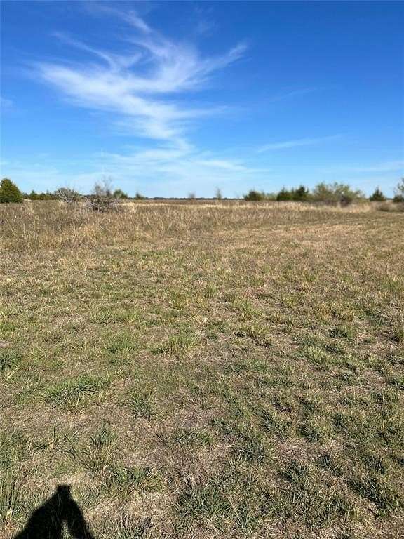 2.01 Acres of Residential Land for Sale in Kerens, Texas