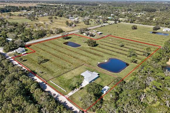 8.11 Acres of Residential Land with Home for Sale in Fellsmere, Florida