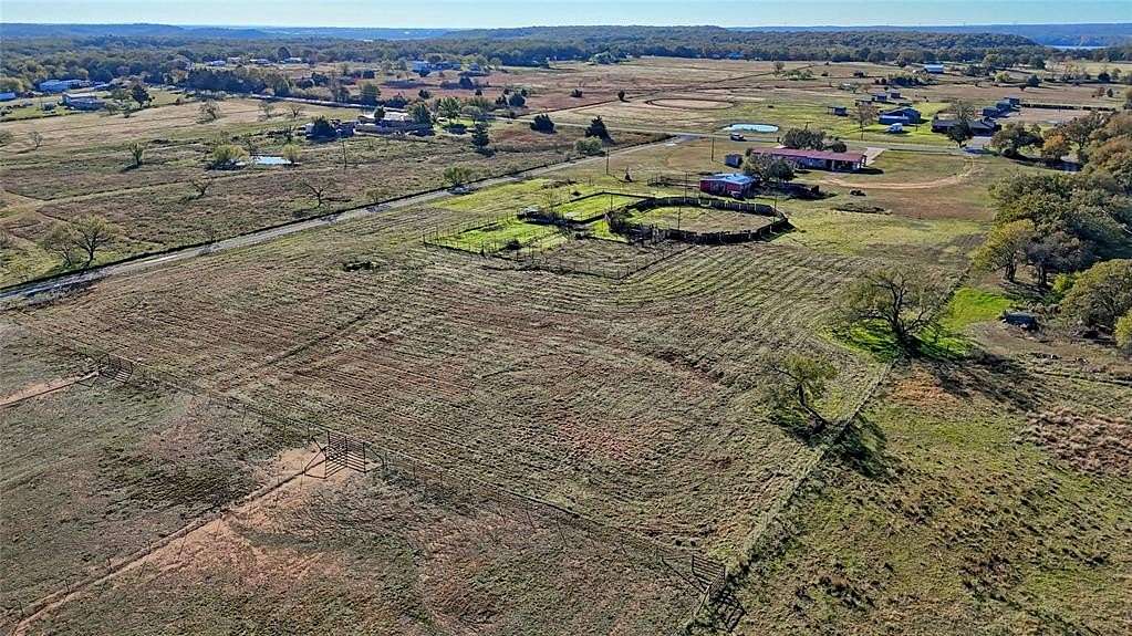 4 Acres of Residential Land for Sale in Bowie, Texas