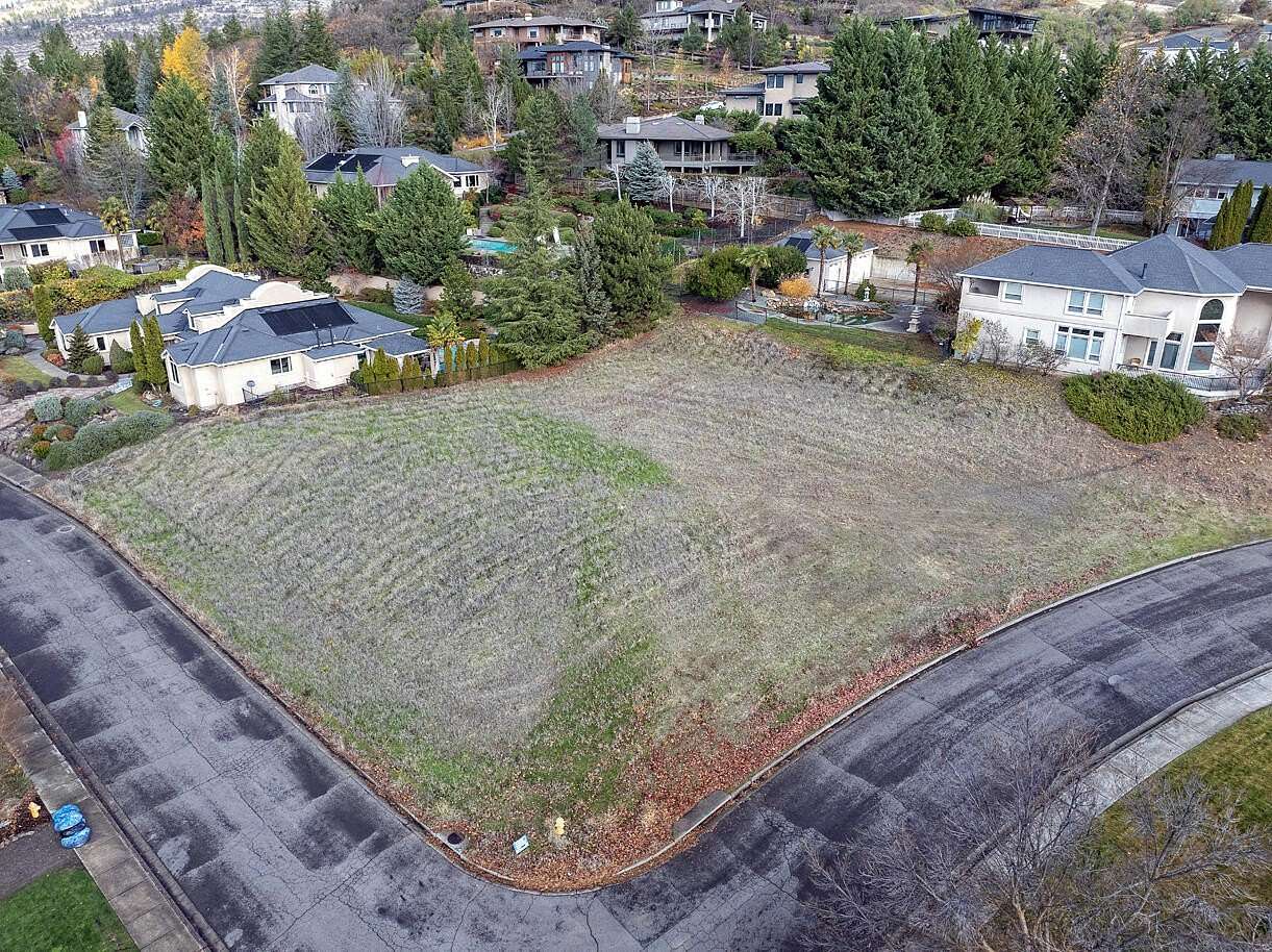 0.47 Acres of Residential Land for Sale in Medford, Oregon