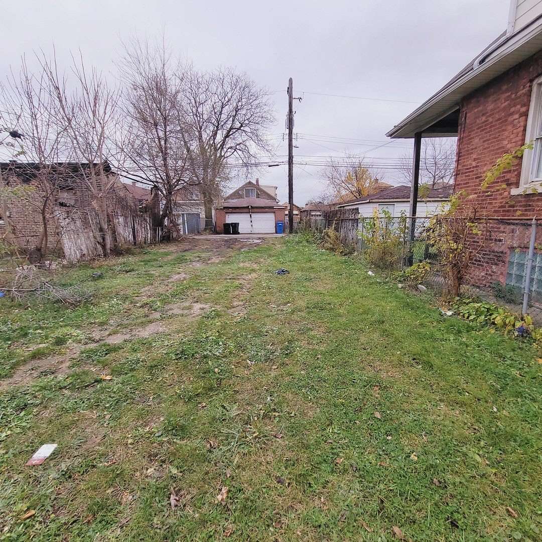 0.09 Acres of Residential Land for Auction in Chicago, Illinois