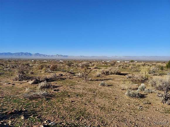 2.35 Acres of Residential Land for Sale in Golden Valley, Arizona