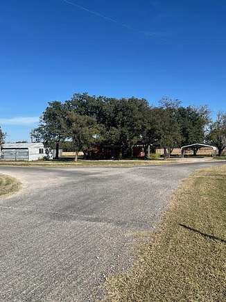 6.03 Acres of Residential Land with Home for Sale in Mereta, Texas