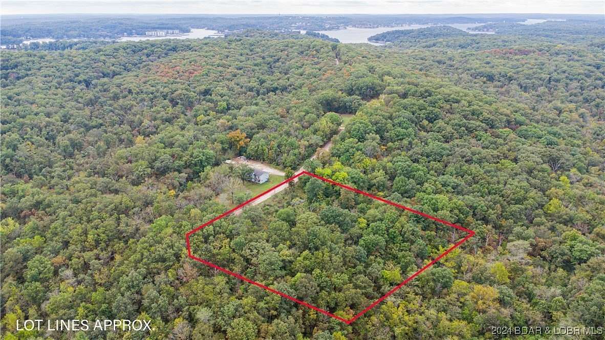 4.4 Acres of Residential Land for Sale in Lake Ozark, Missouri