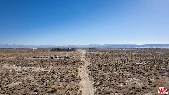 5.019 Acres of Land for Sale in Lancaster, California