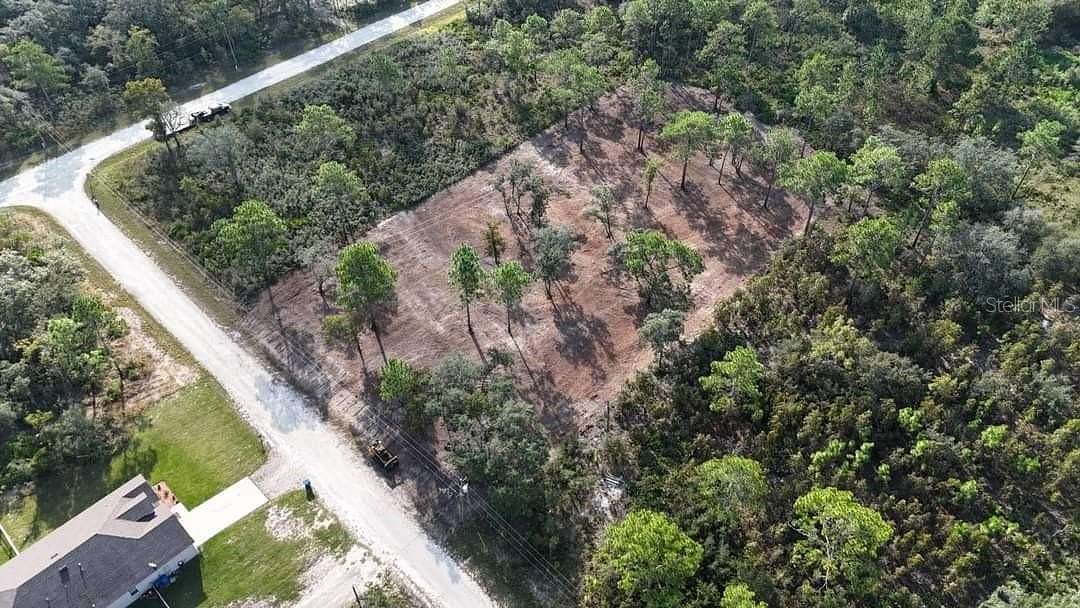 1.2 Acres of Residential Land for Sale in Weeki Wachee, Florida