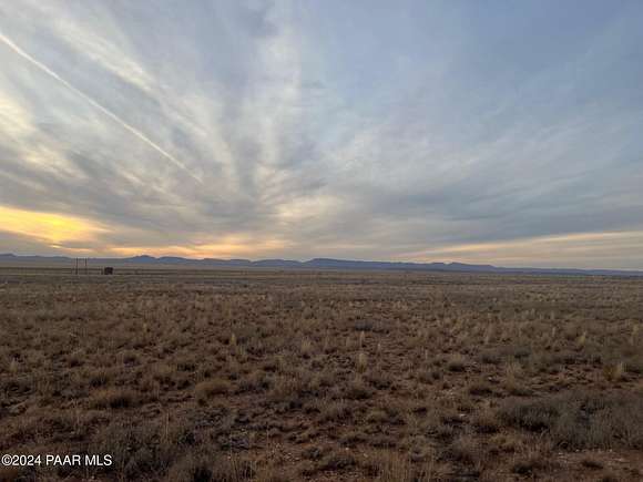 2 Acres of Residential Land for Sale in Paulden, Arizona