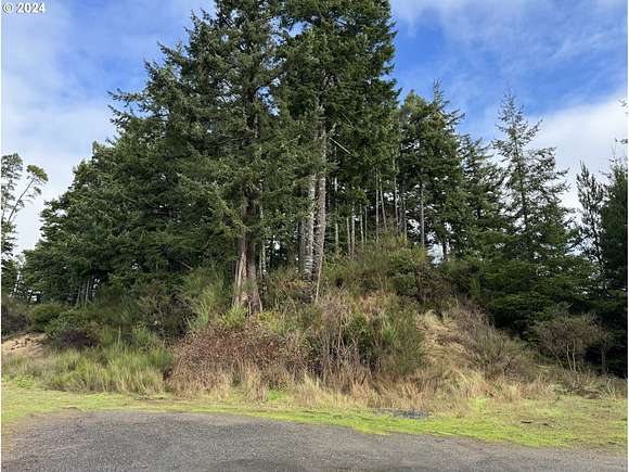 Residential Land for Sale in North Bend, Oregon