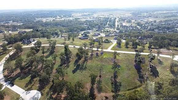 0.71 Acres of Residential Land for Sale in Tahlequah, Oklahoma