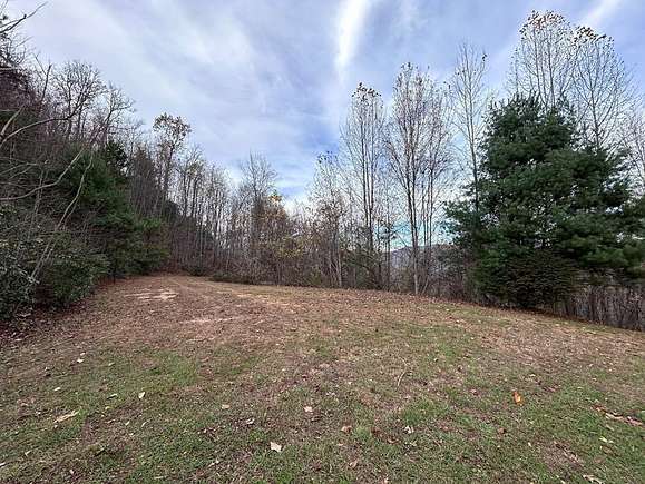 1.02 Acres of Land for Sale in Robbinsville, North Carolina