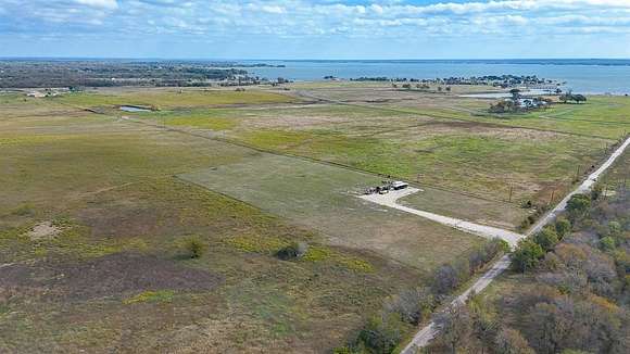 5 Acres of Residential Land for Sale in Corsicana, Texas