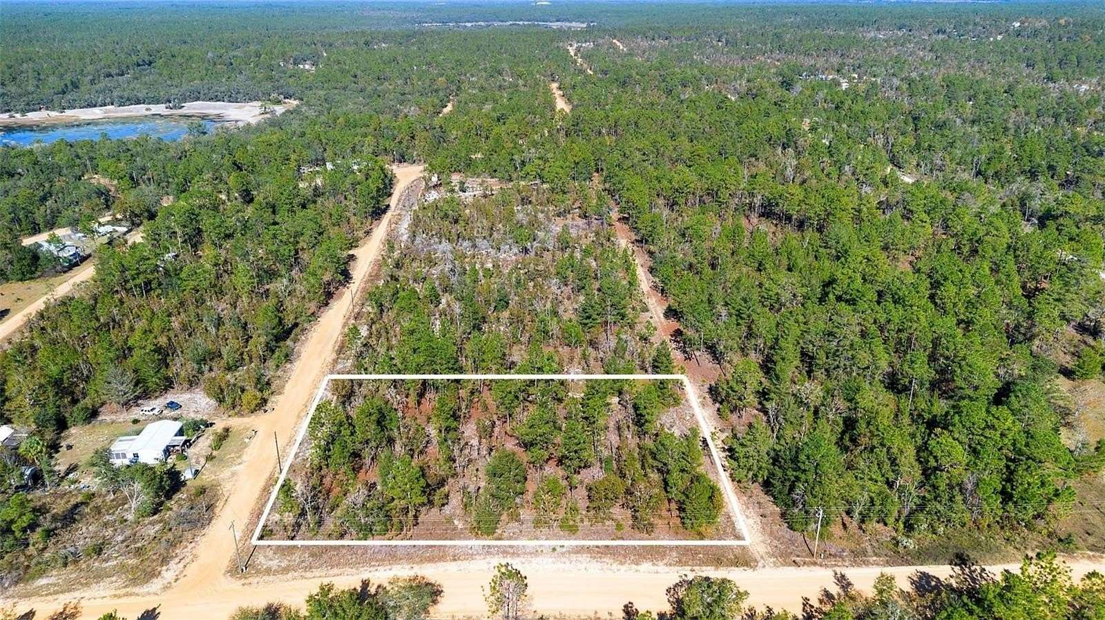 1.01 Acres of Residential Land for Sale in Interlachen, Florida