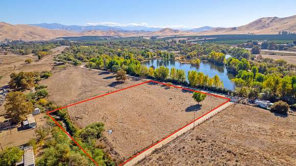 2.88 Acres of Residential Land for Sale in Porterville, California