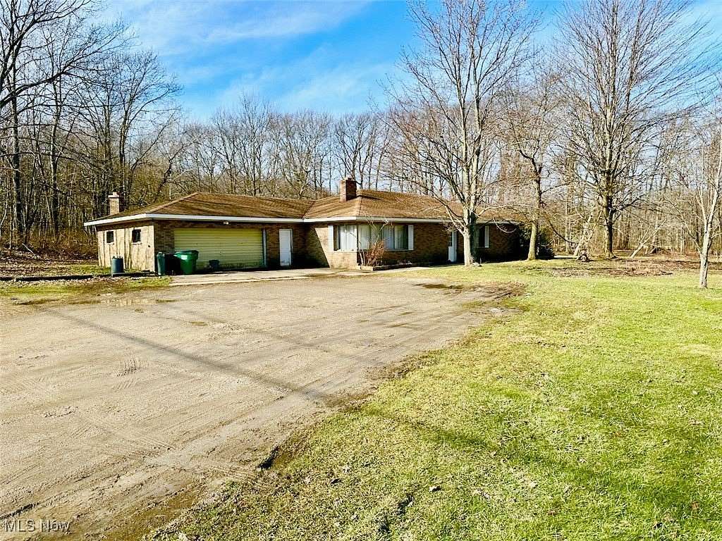 7.48 Acres of Residential Land with Home for Sale in Madison, Ohio