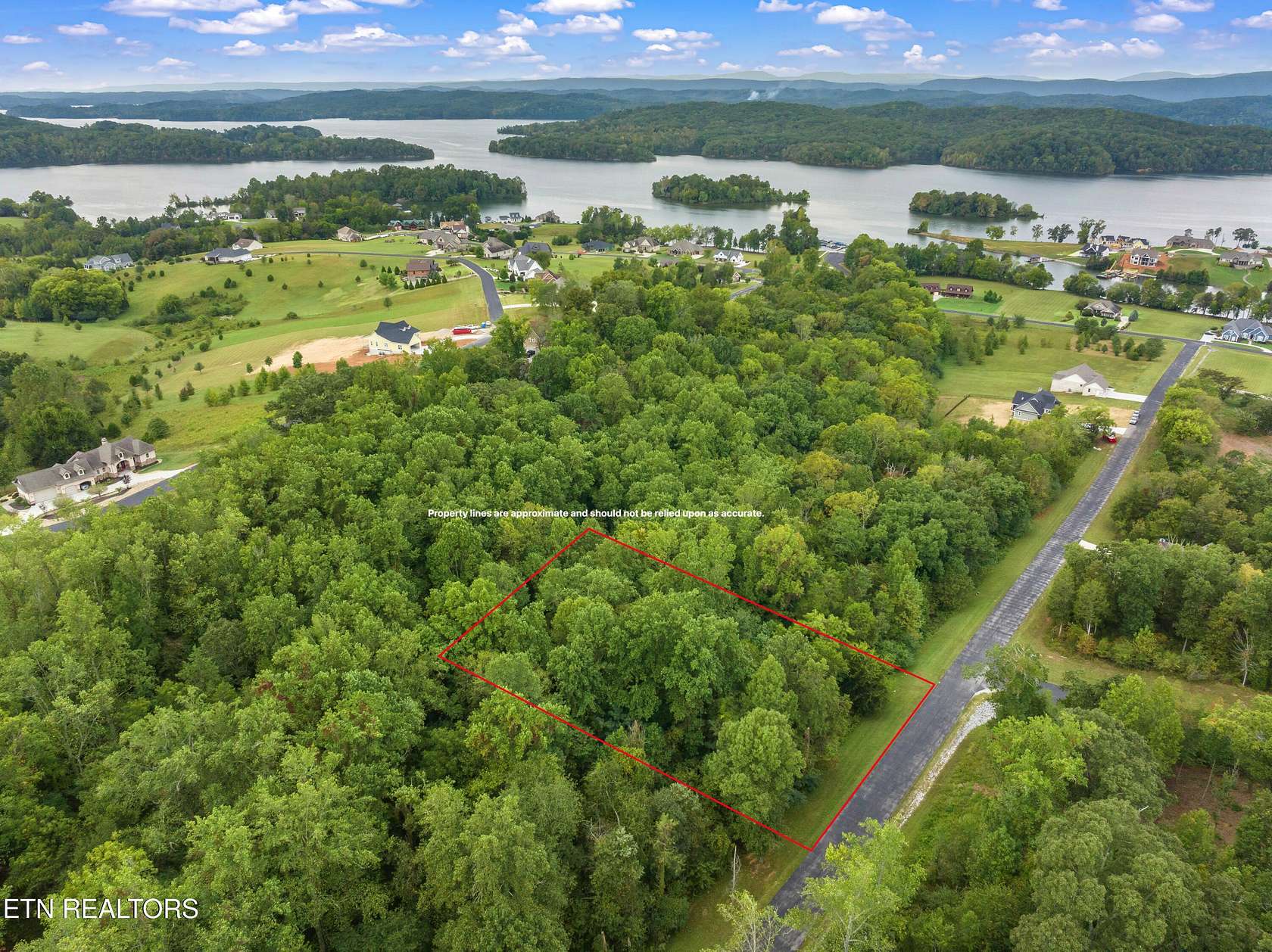 0.82 Acres of Residential Land for Sale in Rockwood, Tennessee