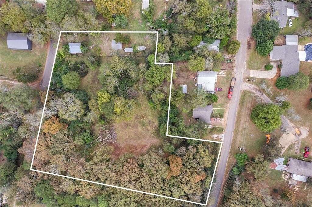 1.71 Acres of Residential Land for Sale in Hughes Springs, Texas