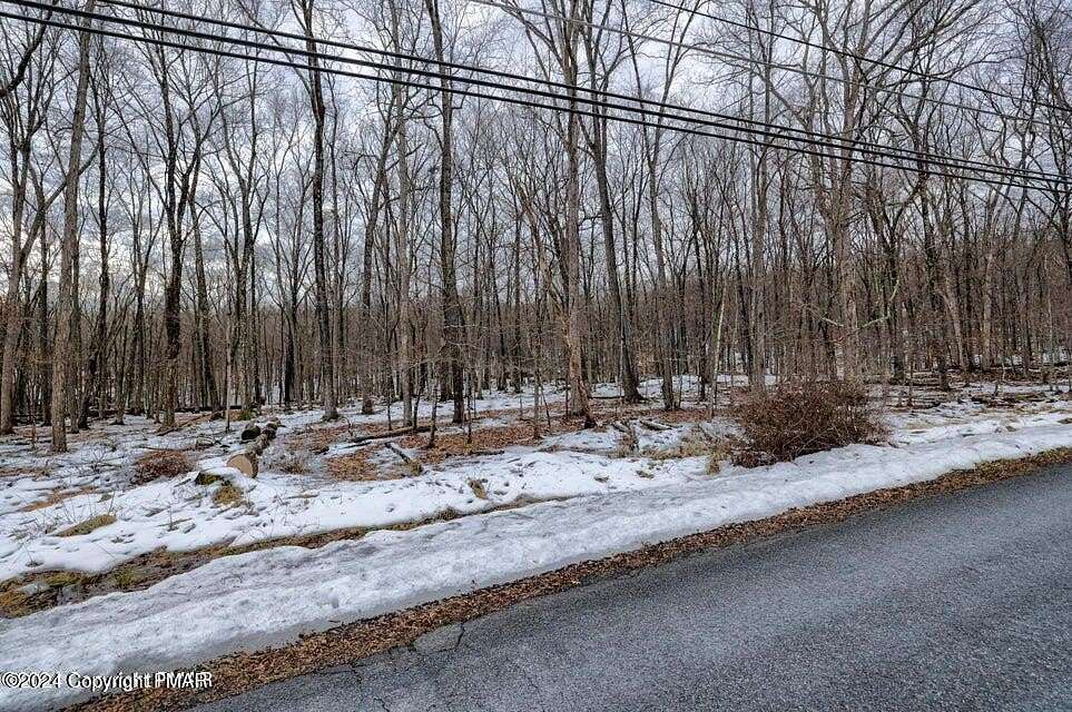 1.7 Acres of Residential Land for Sale in Bushkill, Pennsylvania