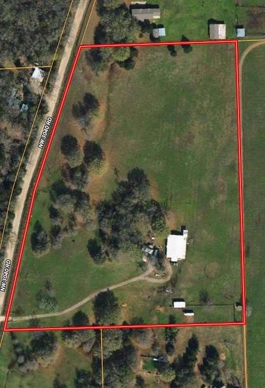 10.56 Acres of Land with Home for Sale in Purdon, Texas