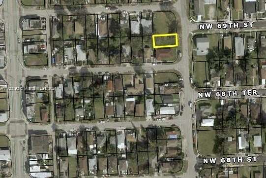 0.093 Acres of Mixed-Use Land for Sale in Miami, Florida