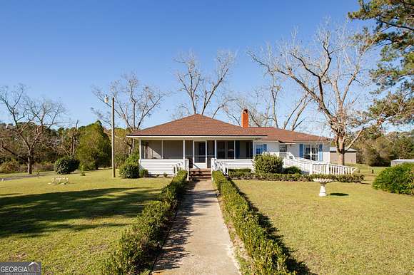 8.1 Acres of Land with Home for Sale in Waycross, Georgia