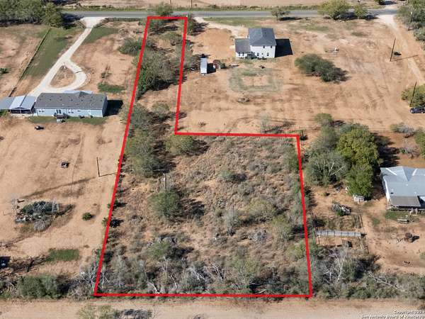 1.49 Acres of Residential Land for Sale in Devine, Texas