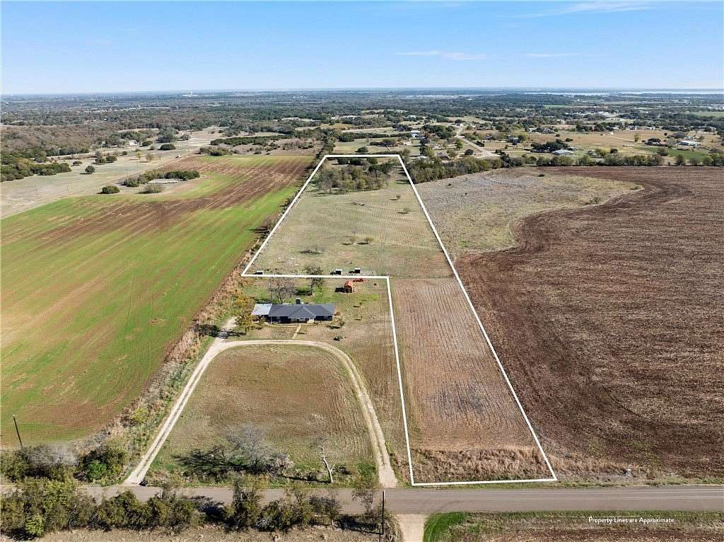 8.45 Acres of Residential Land for Sale in Crawford, Texas