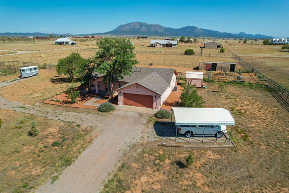 2.94 Acres of Residential Land with Home for Sale in Edgewood, New Mexico