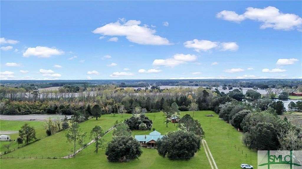 10.04 Acres of Land with Home for Sale in Jesup, Georgia