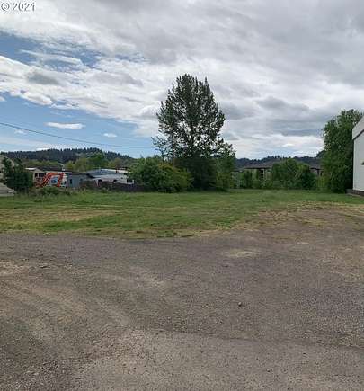 0.88 Acres of Commercial Land for Sale in Eugene, Oregon